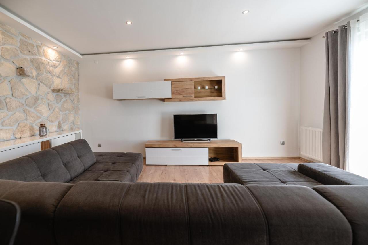 Apartments M Kožino エクステリア 写真