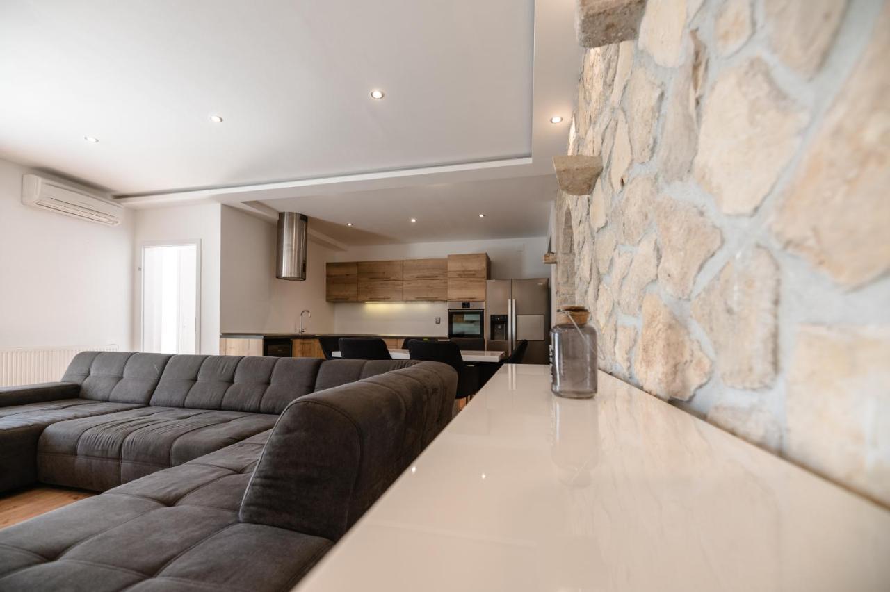 Apartments M Kožino エクステリア 写真