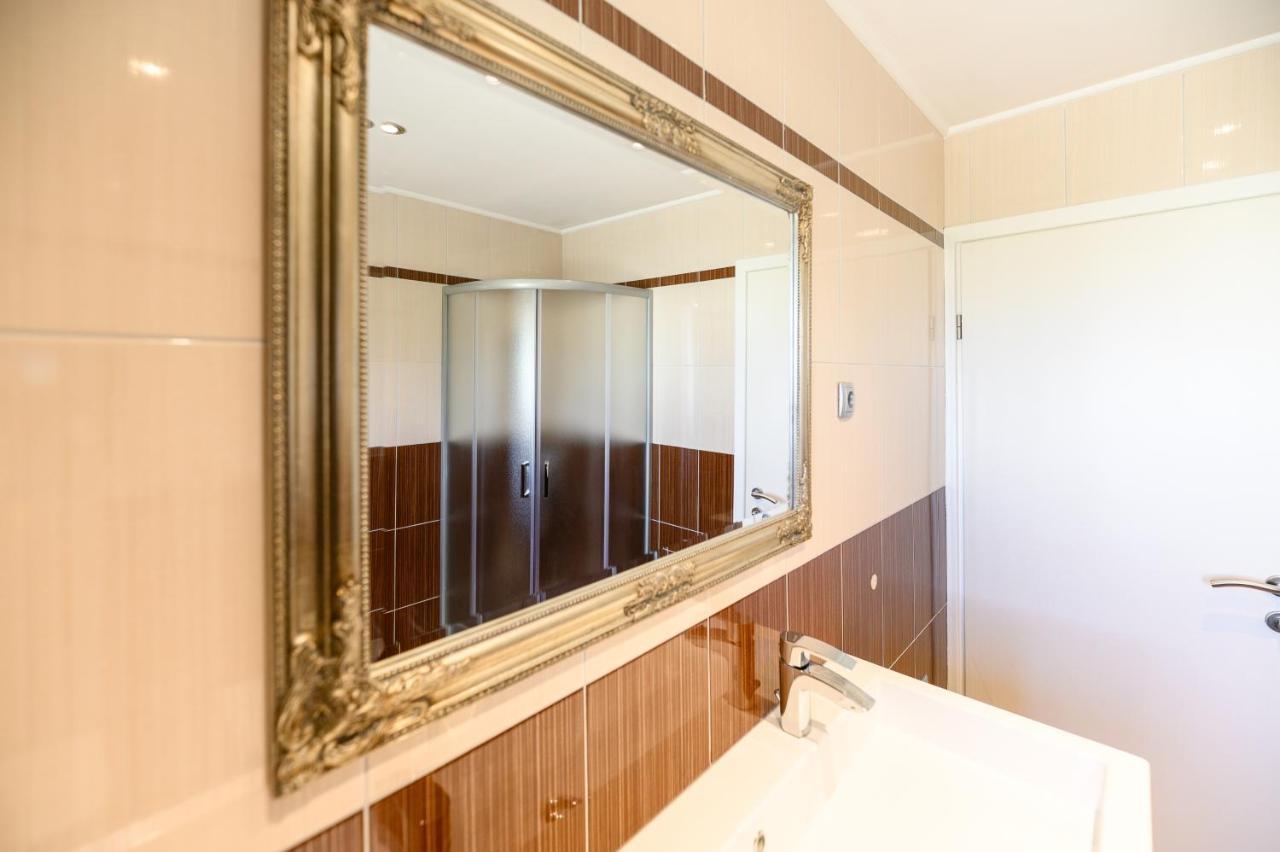 Apartments M Kožino エクステリア 写真