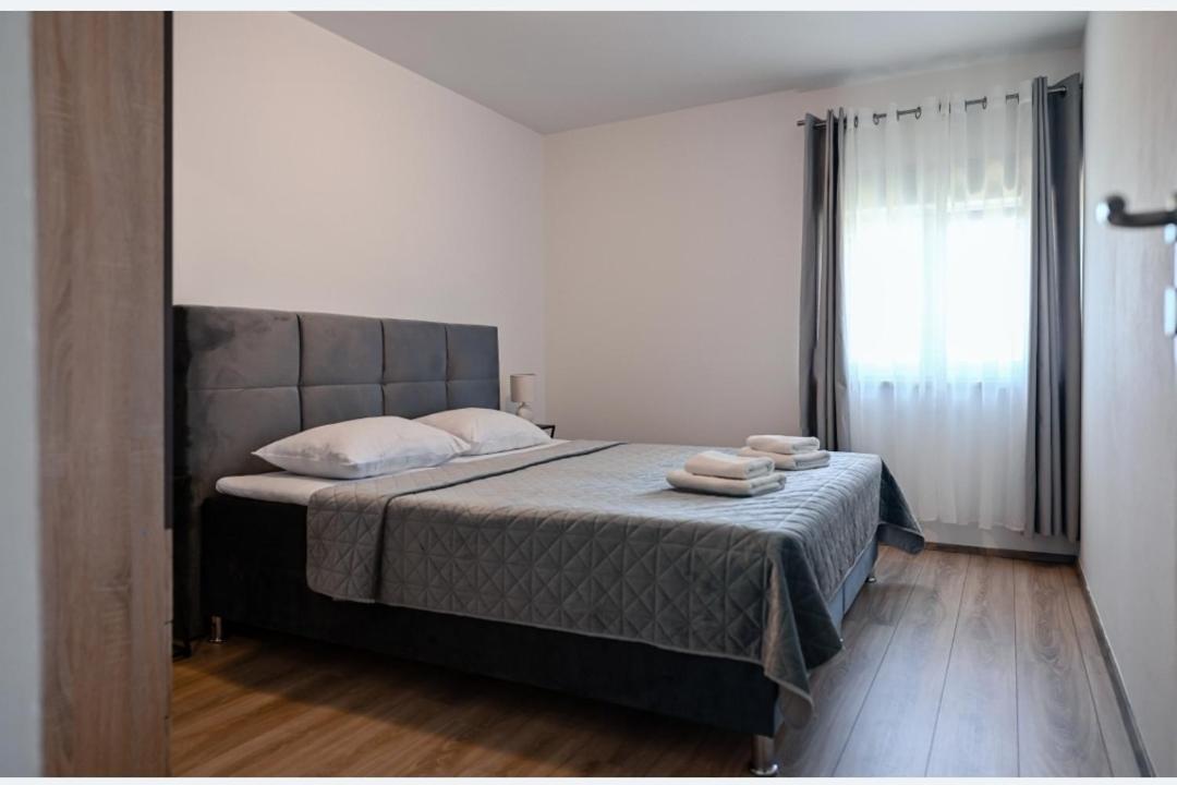 Apartments M Kožino エクステリア 写真