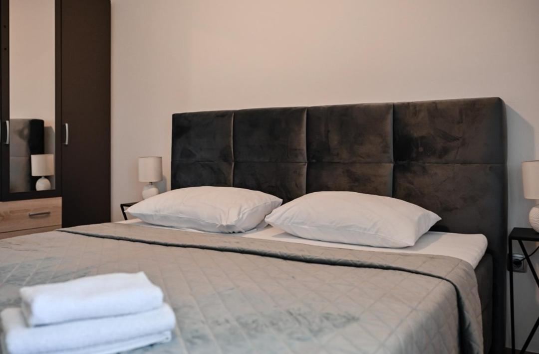 Apartments M Kožino エクステリア 写真