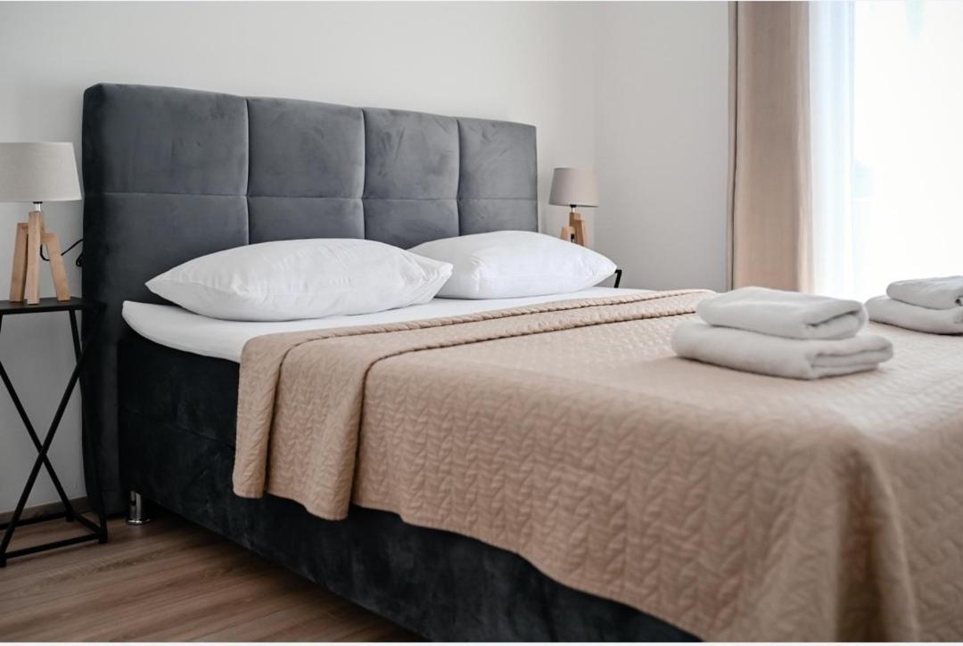 Apartments M Kožino エクステリア 写真