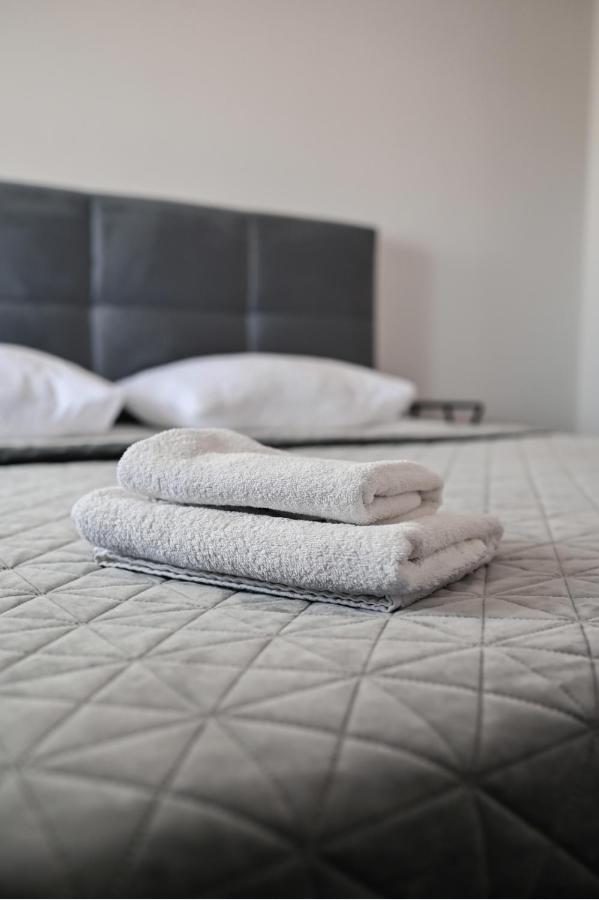Apartments M Kožino エクステリア 写真