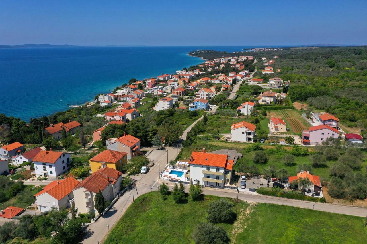 Apartments M Kožino エクステリア 写真